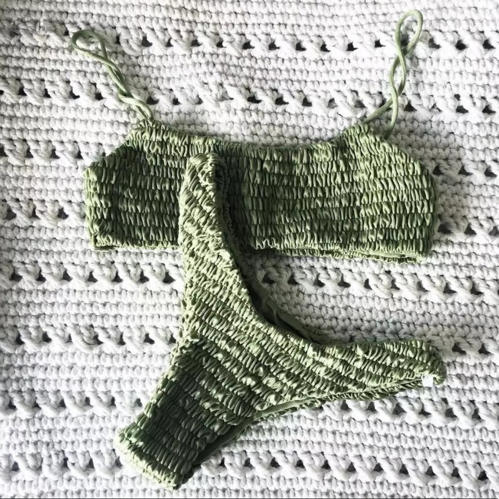 Green bikini set